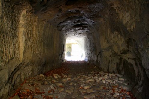 grotte-tunnel-hauterive